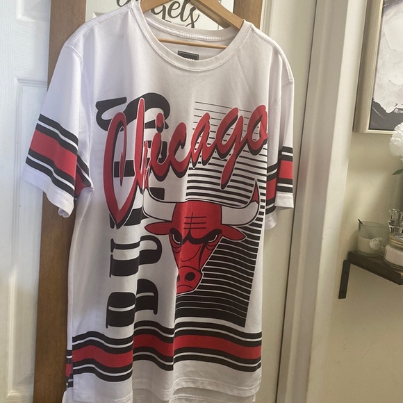 UNK* Other - Chicago Bulls “NBA” Jersey’Large Pit -pit 24” length 33”